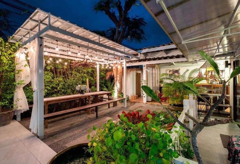 Pensió Secret Garden Pool Villa