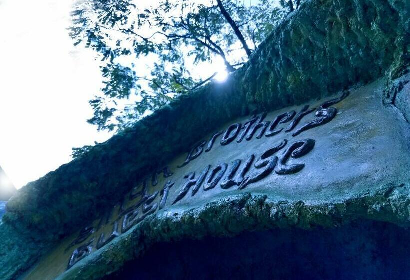 بنسيون Singh Brothers