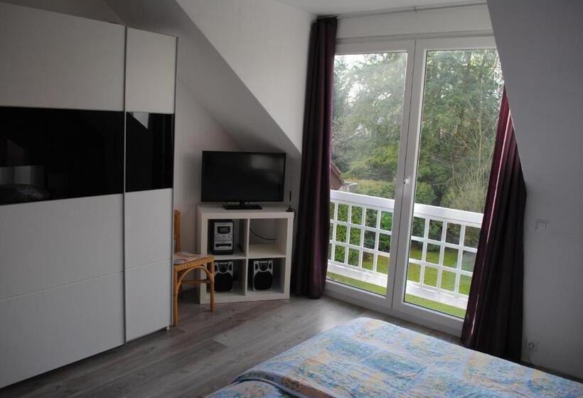 پانسیون Villa Donar