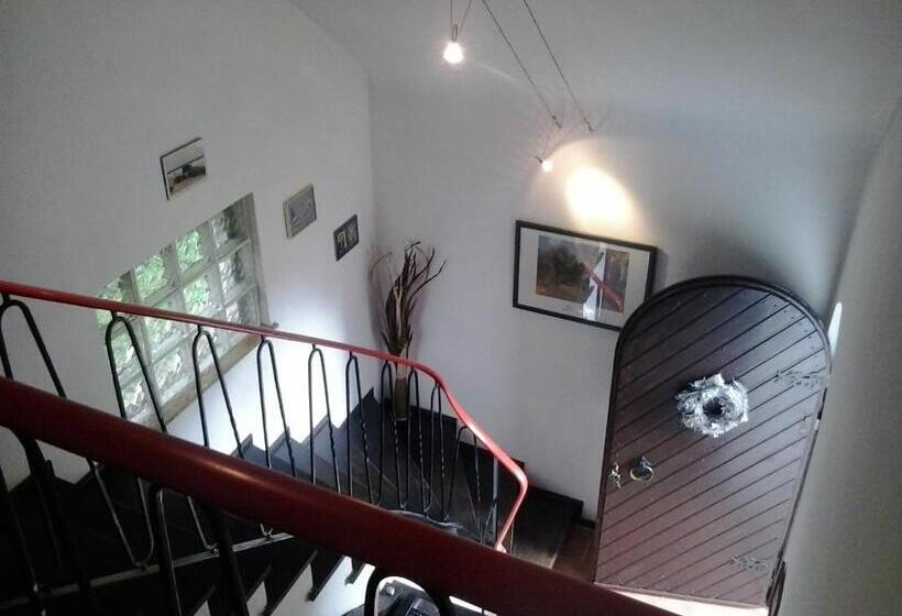 پانسیون Villa Donar