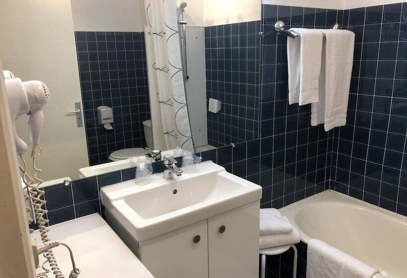 ホテル Adonis Lyon Est Hôtel Artys