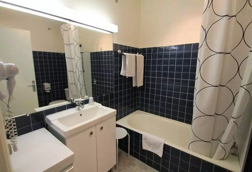 ホテル Adonis Lyon Est Hôtel Artys