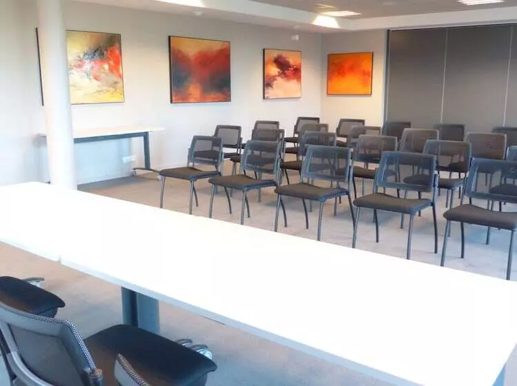 Brit Hotel Le Galion & Spa