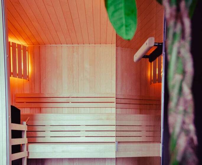 Brit Hotel Le Galion & Spa