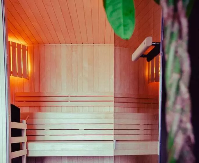 Brit Hotel Le Galion & Spa