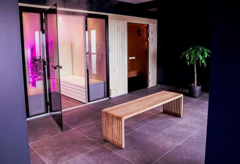 Brit Hotel Le Galion & Spa