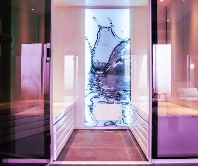 Brit Hotel Le Galion & Spa