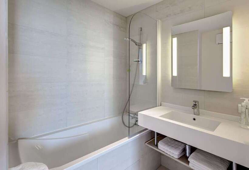 Brit Hotel Vendée Mer