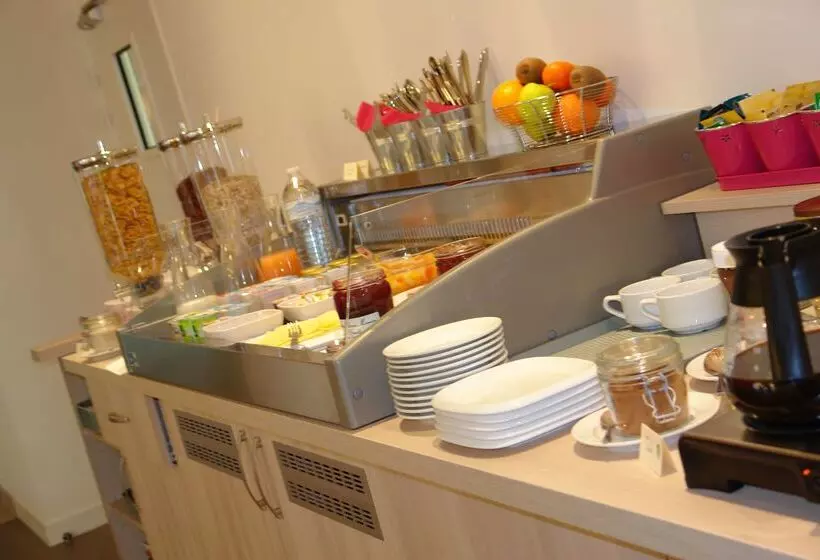 Brit Hotel Vendée Mer