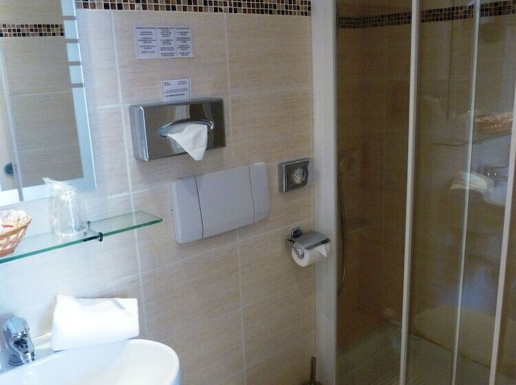 בית מלון כפרי Capitole