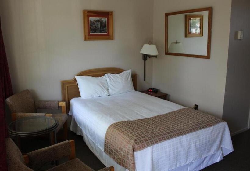 호텔 Colonial Resort1000islands