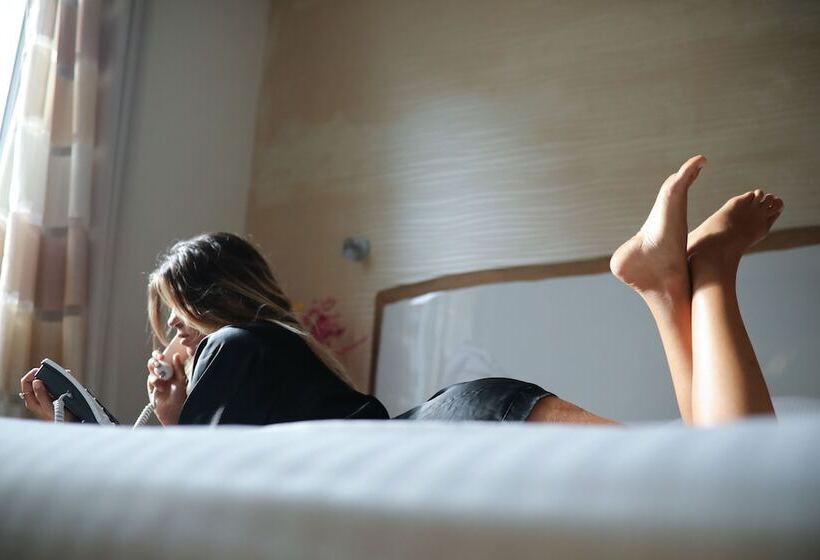 בית מלון כפרי Cosmopolitain