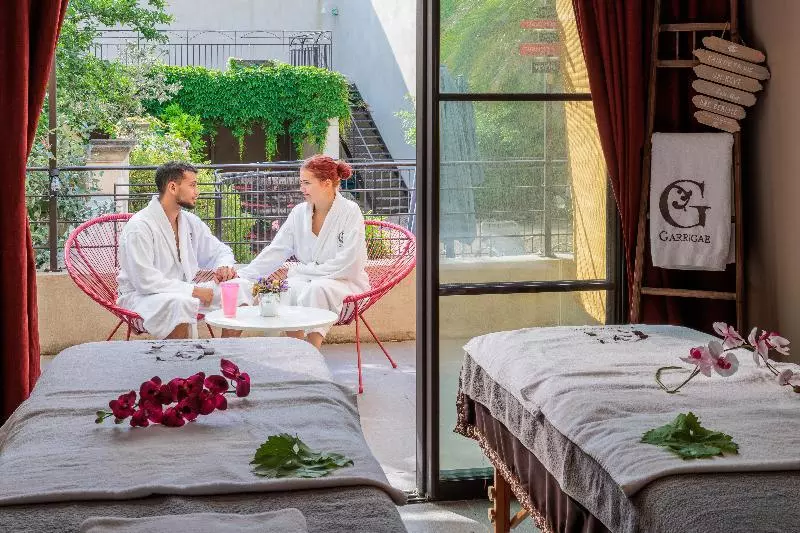 Garrigae Distillerie De Pezenas Hotellerie & Spa