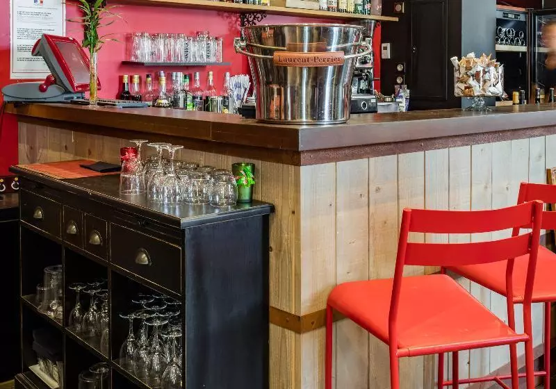 Garrigae Distillerie De Pezenas Hotellerie & Spa