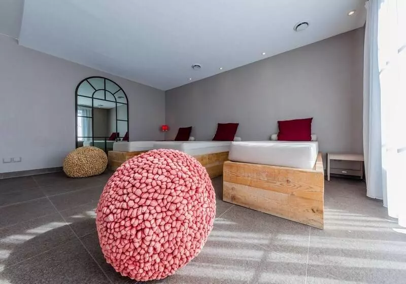 Garrigae Distillerie De Pezenas Hotellerie & Spa