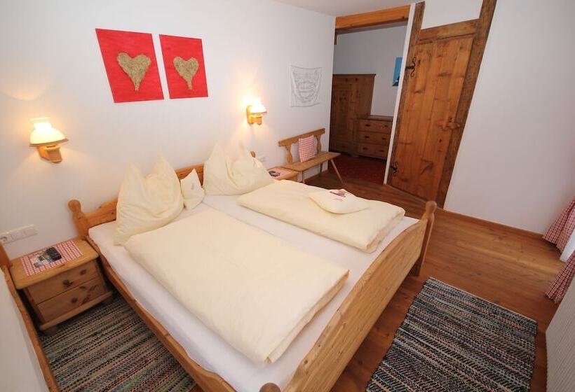 Отель Gasthof Waldwirt