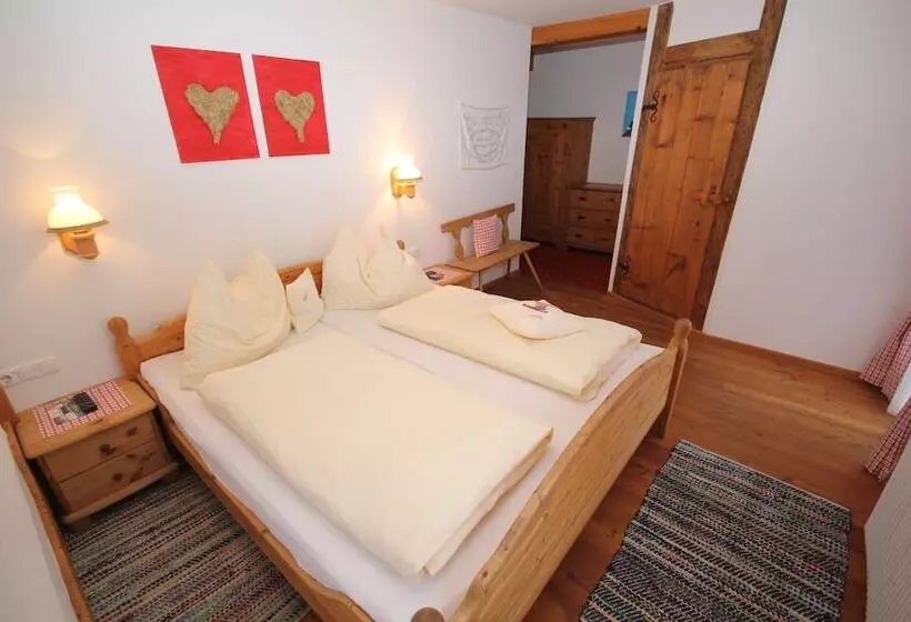 Отель Gasthof Waldwirt