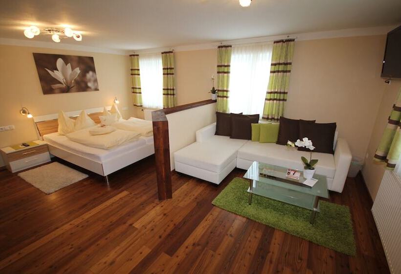 Отель Gasthof Waldwirt