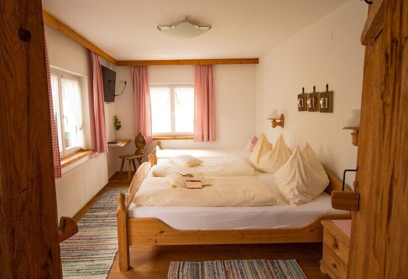 Отель Gasthof Waldwirt