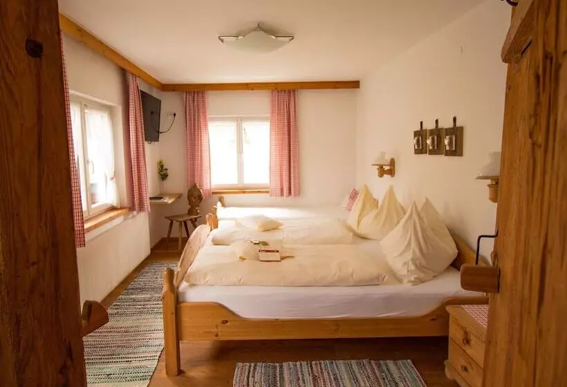 Отель Gasthof Waldwirt