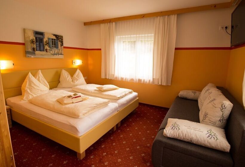 Отель Gasthof Waldwirt