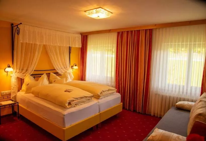 Отель Gasthof Waldwirt