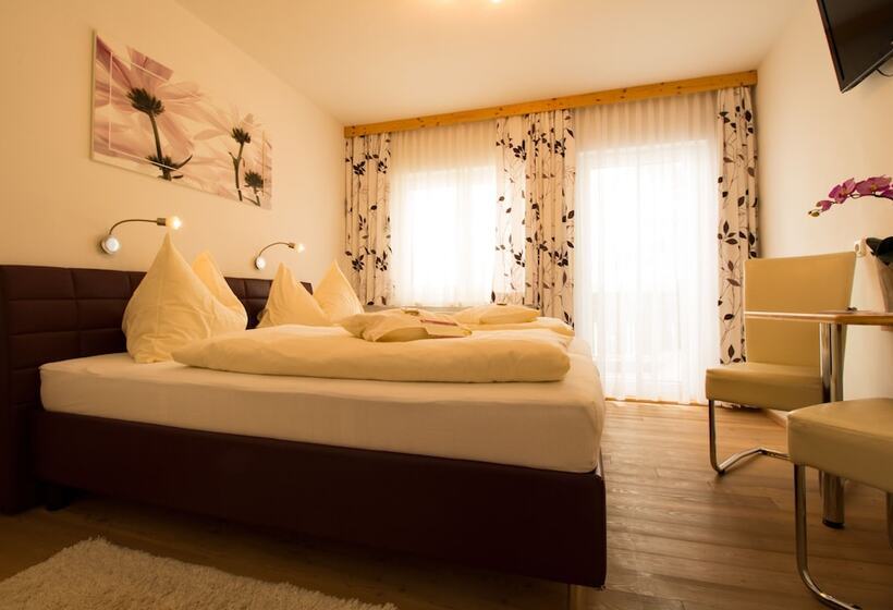 Отель Gasthof Waldwirt