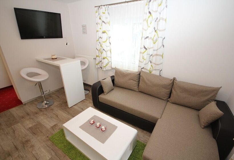 Отель Gasthof Waldwirt