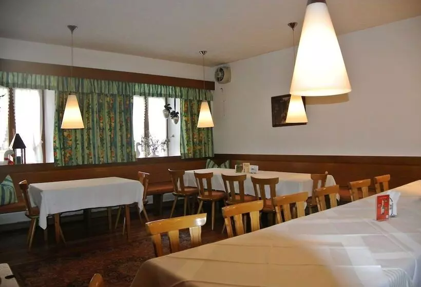 ホテル Gasthof Zum Stollhofer