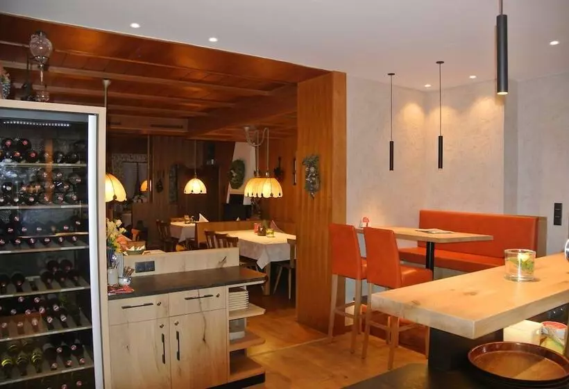 ホテル Gasthof Zum Stollhofer