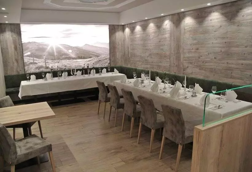 ホテル Gasthof Zum Stollhofer