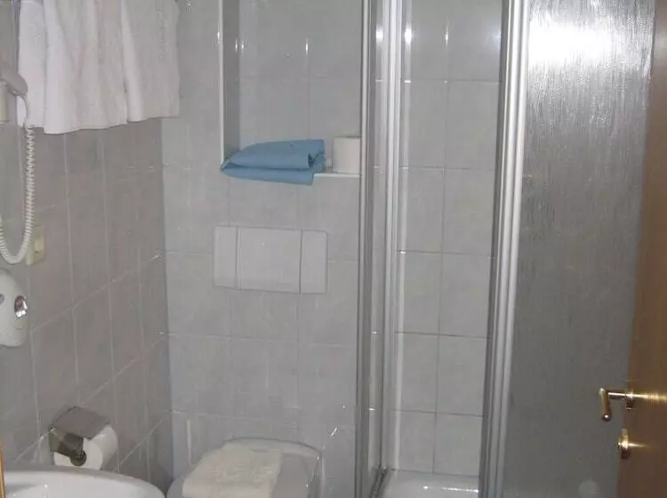 ホテル Gasthof Zum Stollhofer