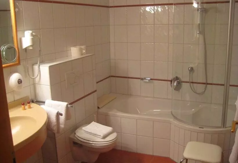 ホテル Gasthof Zum Stollhofer