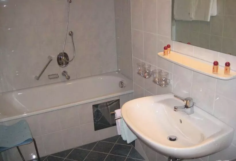 ホテル Gasthof Zum Stollhofer