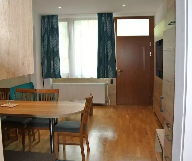 ホテル Gasthof Zum Stollhofer