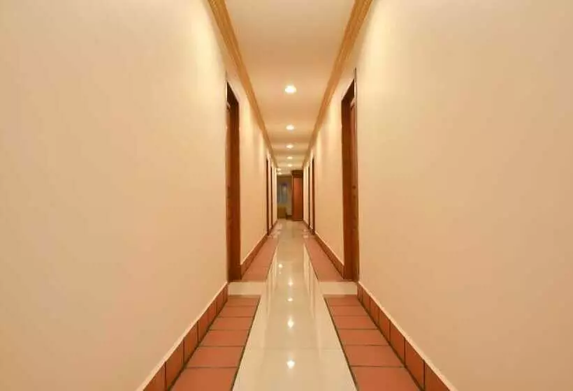 בית מלון כפרי Golden House International