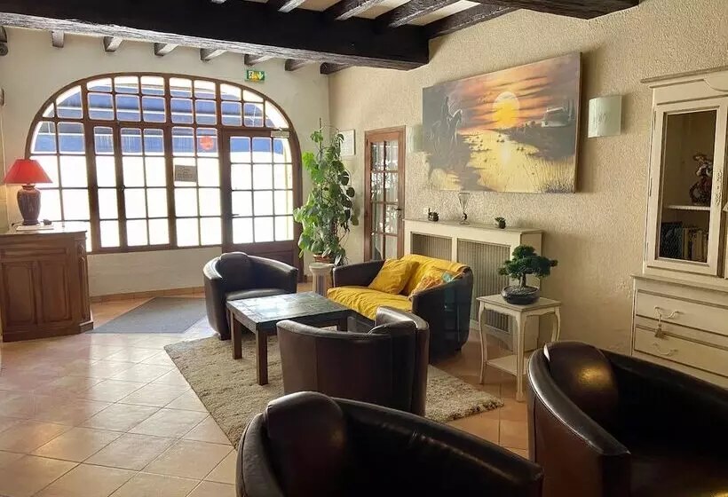 בית מלון כפרי Porte De Camargue