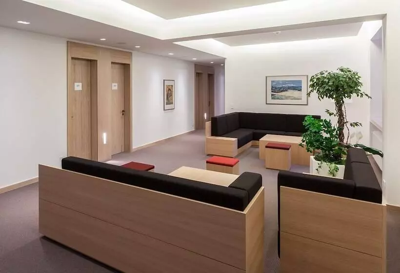 Hotelli Kardinal Schulte Haus