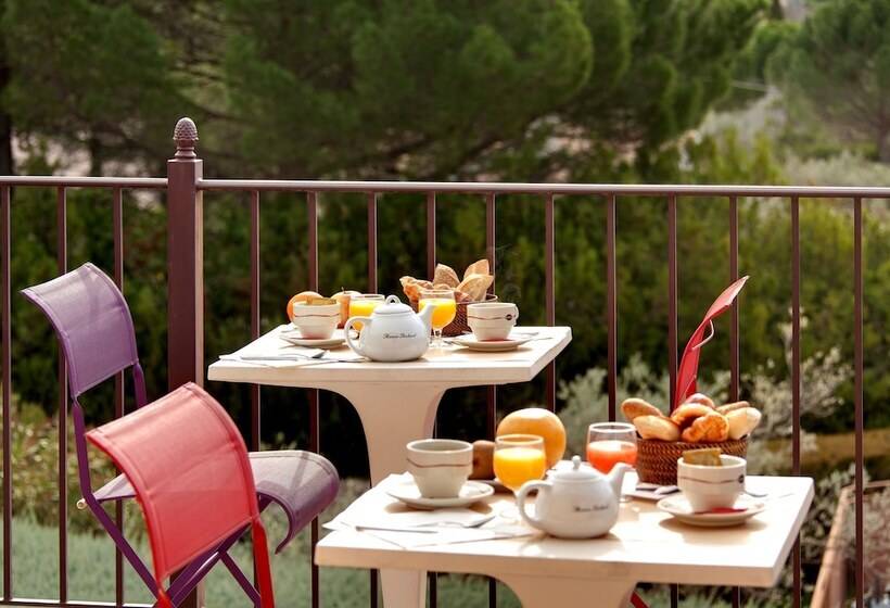 هتل Le Pre Saint Michel