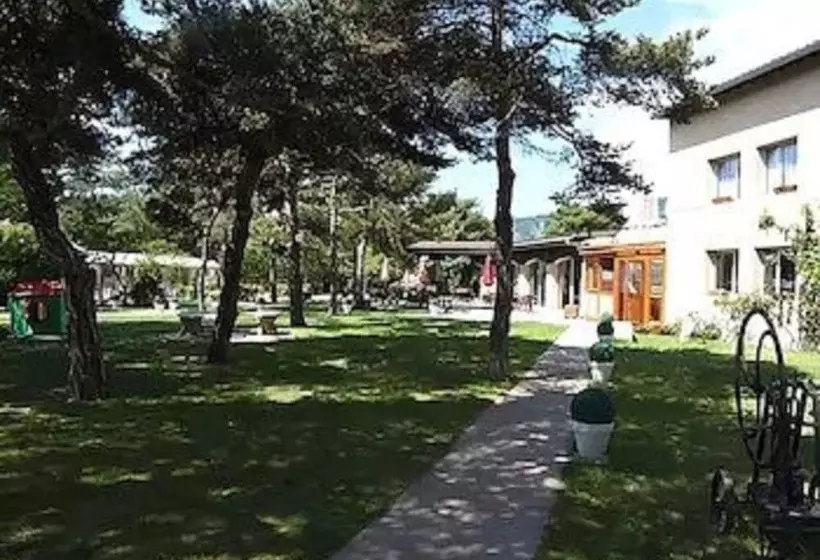 Logis Hotel Restaurant Spa Le Lac