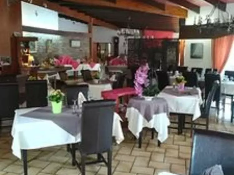 Logis Hotel Restaurant Spa Le Lac