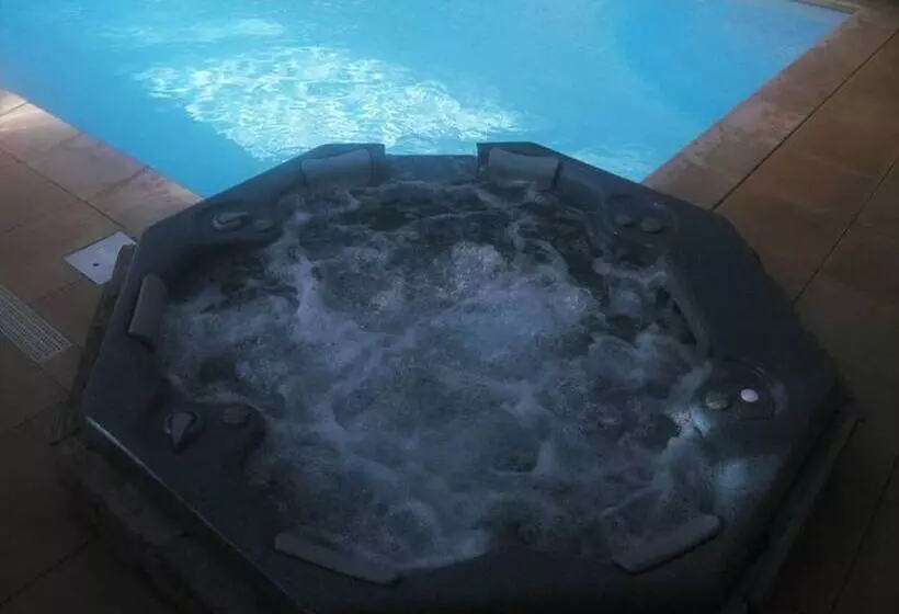 Logis Hotel Restaurant Spa Le Lac