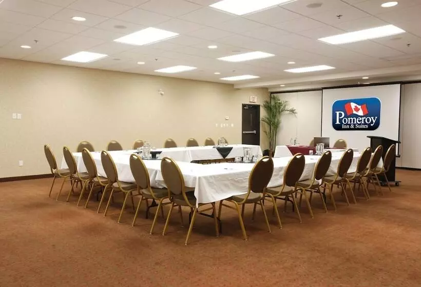 酒店 Pomeroy Inn And Suites Chetwynd