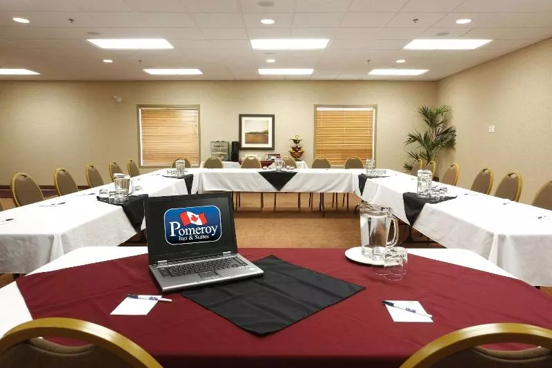 酒店 Pomeroy Inn And Suites Chetwynd