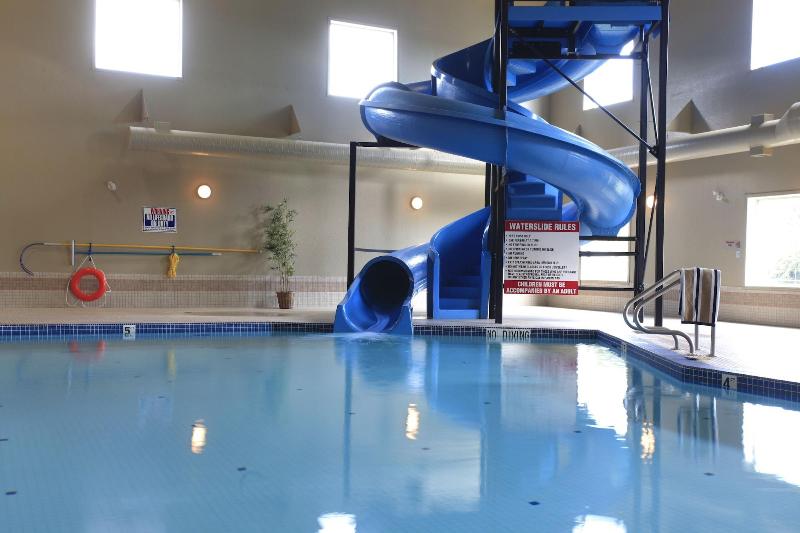 בית מלון כפרי Pomeroy Inn And Suites Chetwynd