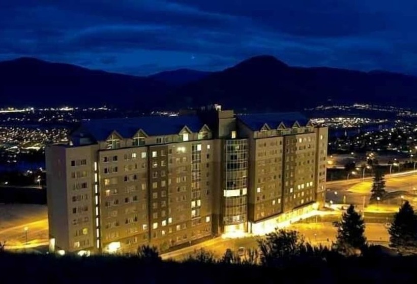 בית מלון כפרי Residence & Conference Centre   Kamloops