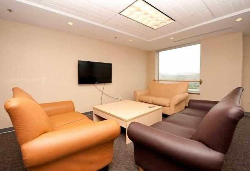 בית מלון כפרי Residence & Conference Centre   Kamloops