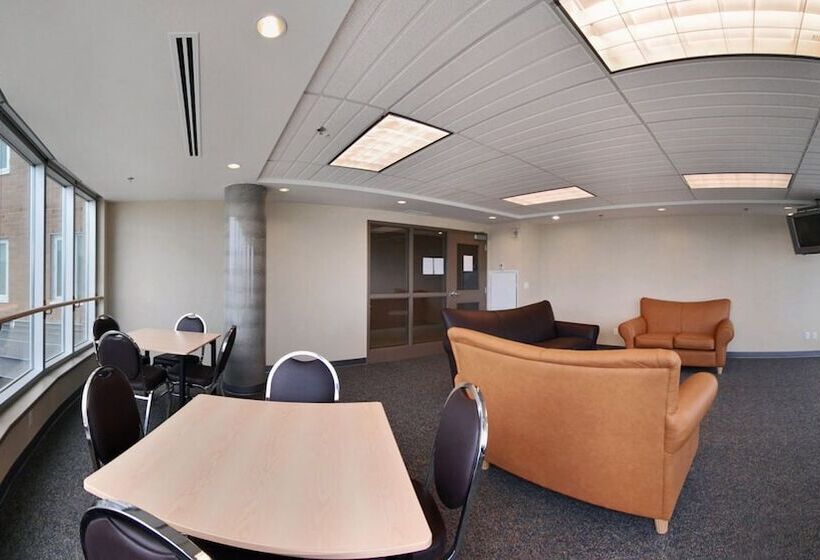 בית מלון כפרי Residence & Conference Centre   Kamloops