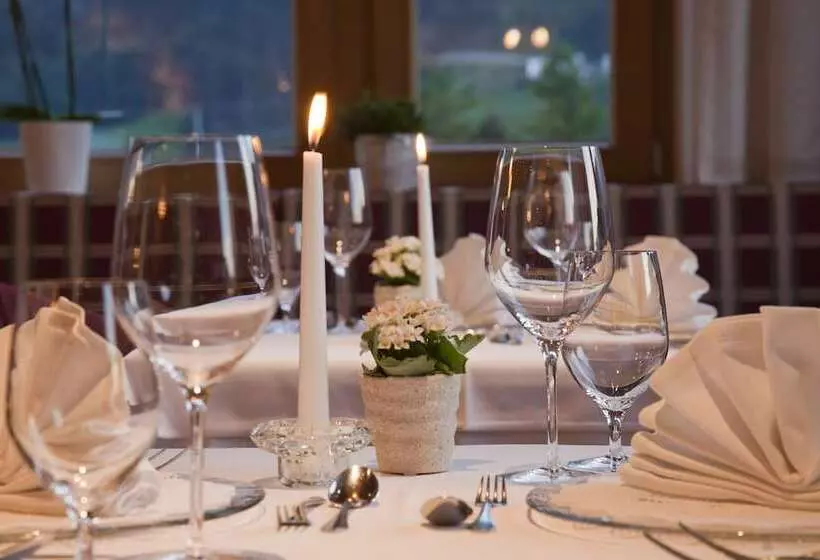 Отель Riedl Im Zillertal