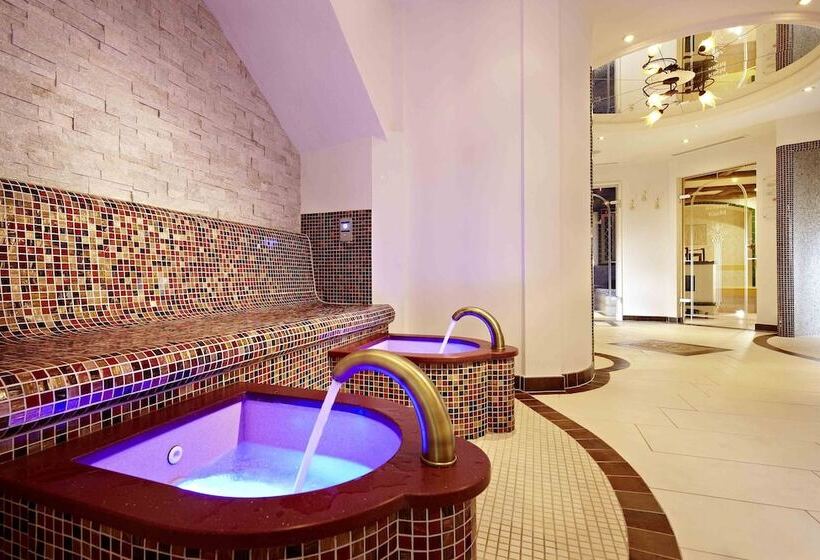 Отель Riedl Im Zillertal